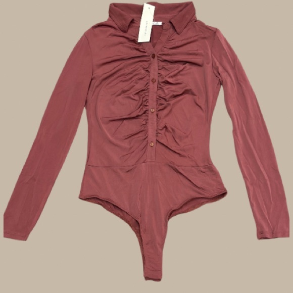 New Color 💕 Mulberry Collared Long Sleeve Ruched Button Down Bodysuit - Picture 5 of 5